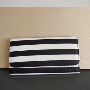 Kut From The Kloth Wallet